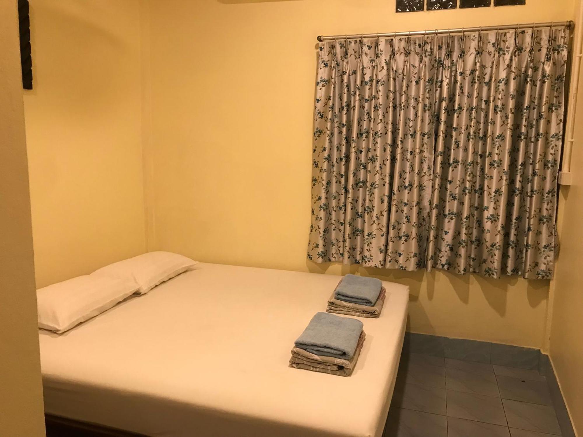 Vitoonguesthouse2Fanrooms & Aircondition Sukhothai Dış mekan fotoğraf