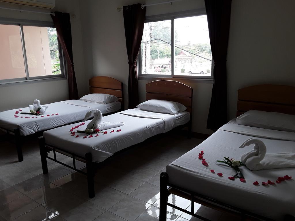 Vitoonguesthouse2Fanrooms & Aircondition Sukhothai Dış mekan fotoğraf
