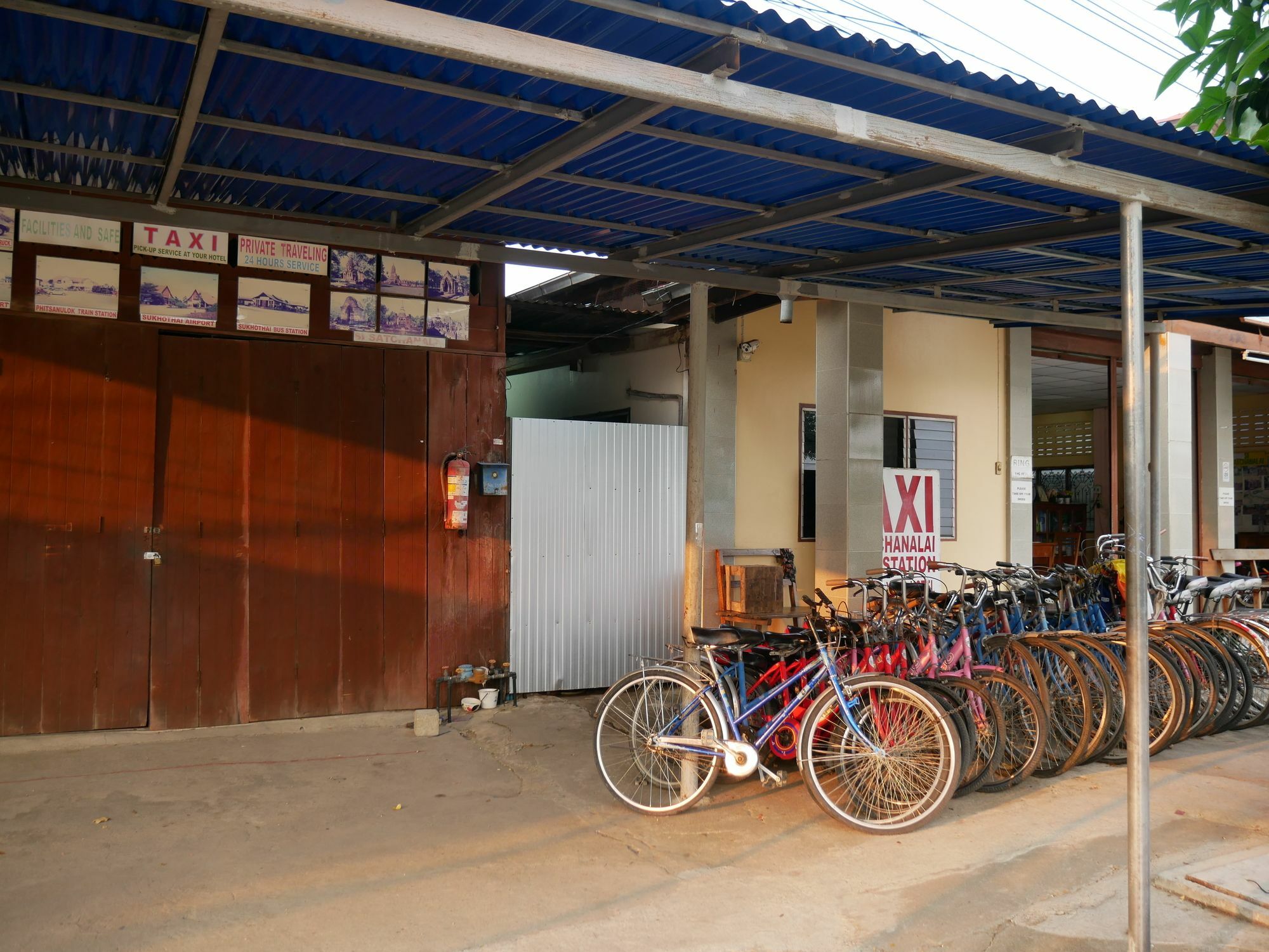 Vitoonguesthouse2Fanrooms & Aircondition Sukhothai Dış mekan fotoğraf